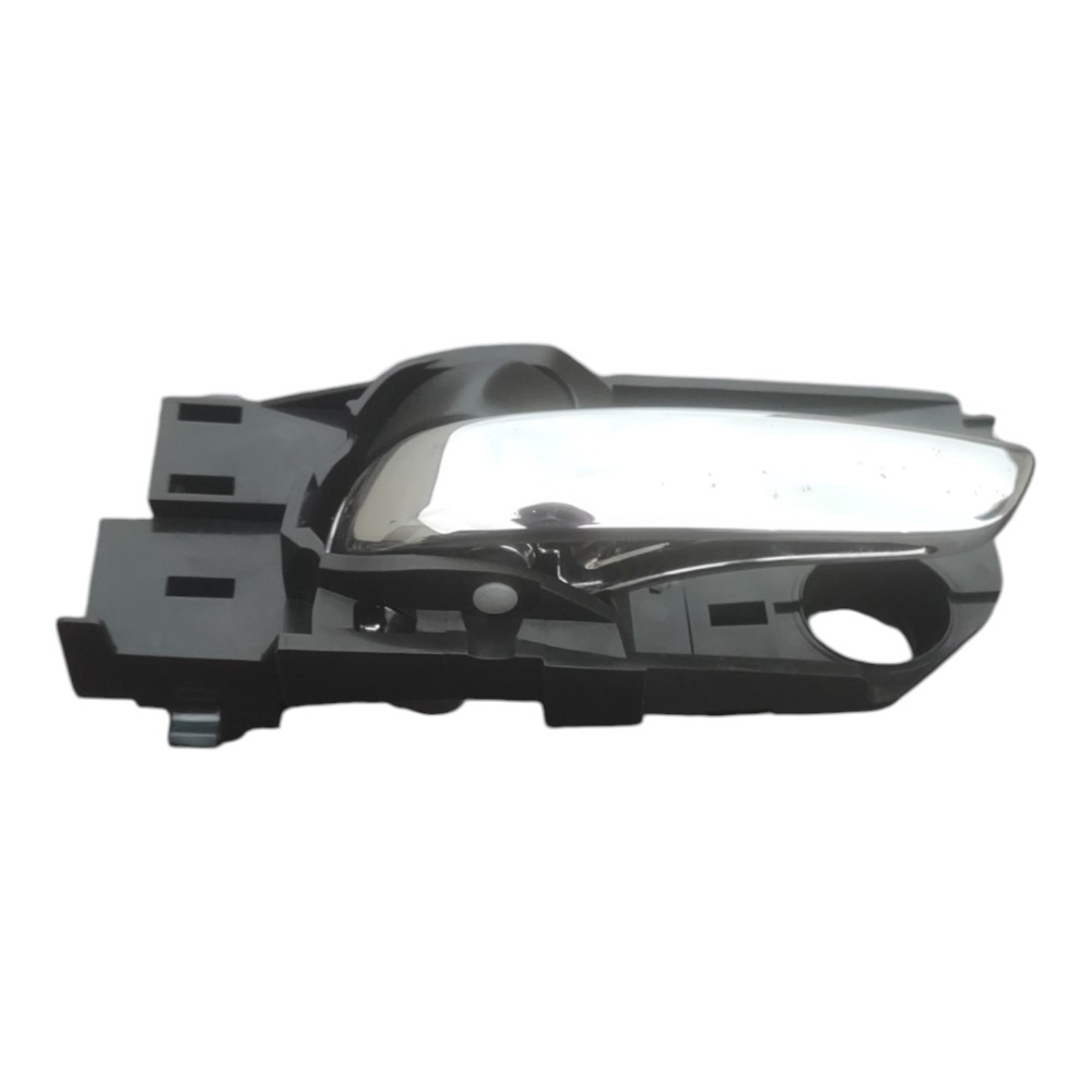 Maçaneta Interna Dianteira Esquerda Honda Hrv 2016 À 2019. – Cromada – Dianteira 1