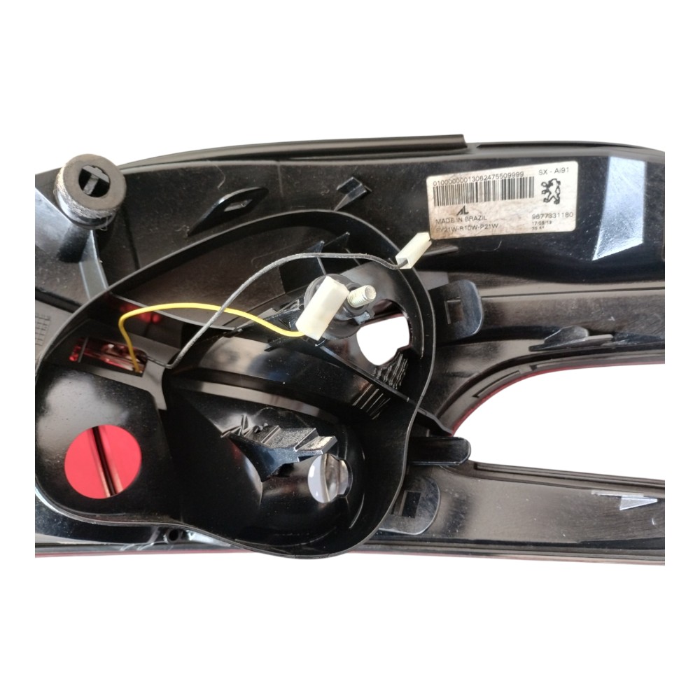Lanterna Traseira Esquerda Peugeot 208 2013 À 2019. 7
