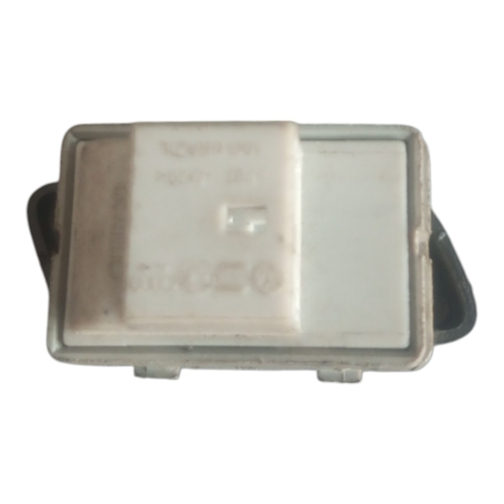 Botao Vidro Eletrico Traseiro Direito Vw Polo 2003 À 2006. 4