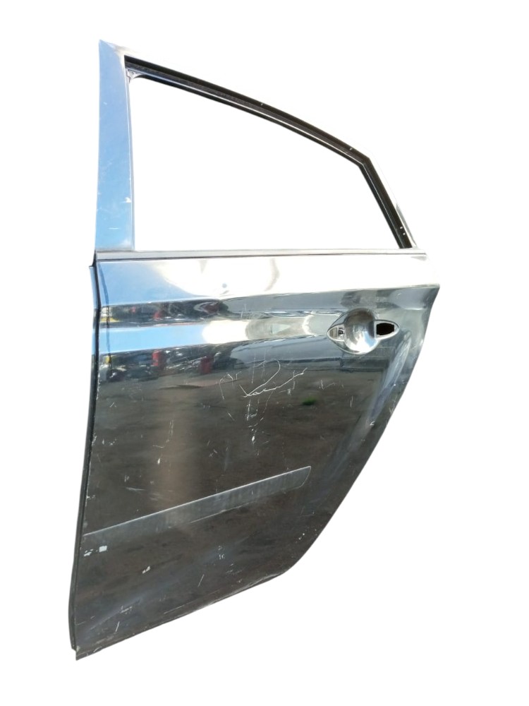 PORTA TRASEIRA ESQUERDA HYUNDAI HB20 SEDAN 2013 À 2019. 2