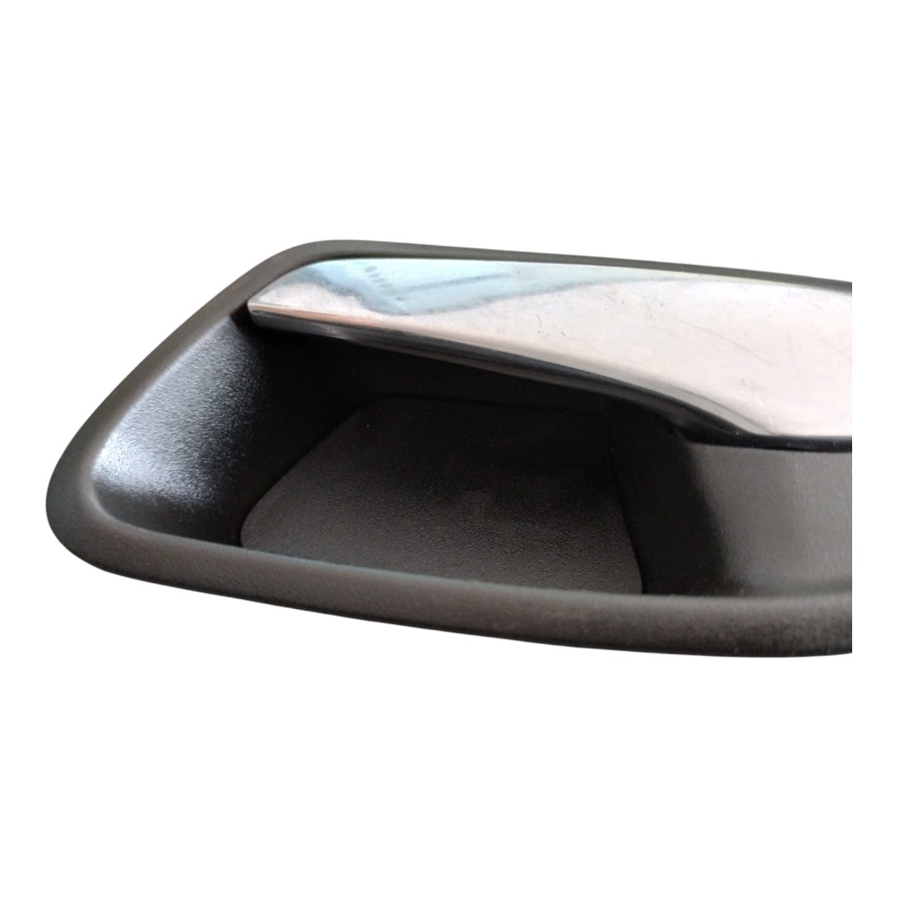 Maçaneta Interna Dianteira Esq. Chevrolet Cruze 2012 À 2016. Preto E Cromado. Dianteira 3