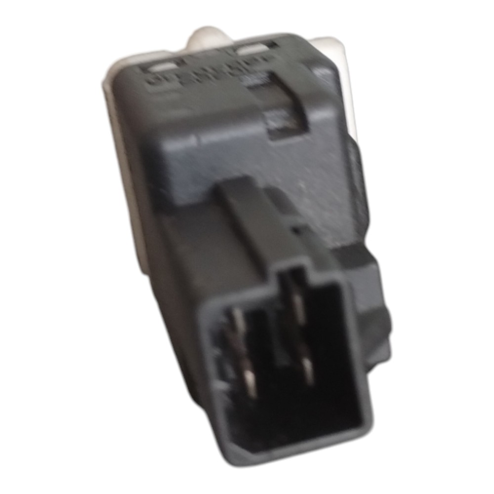 Interruptor Pedal Estacionamento Fiat Palio Siena Strada Uno 3