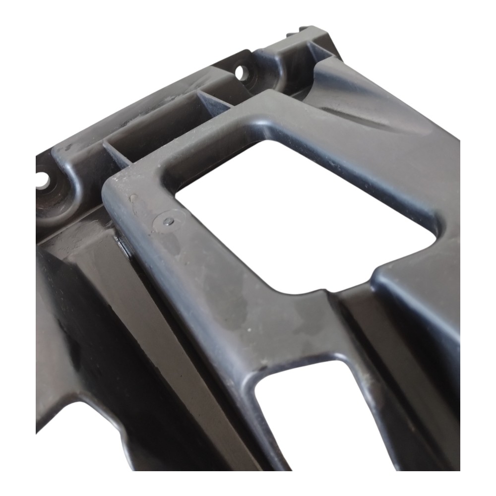 Guia Para-choque Traseiro Esquerdo Citroen C4 Lounge 14/18. 4