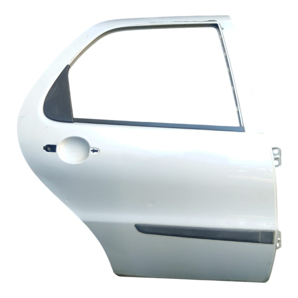 Porta Traseira Direita Fiat Palio Fire 2004 Á 2016. Traseira Direita Prata