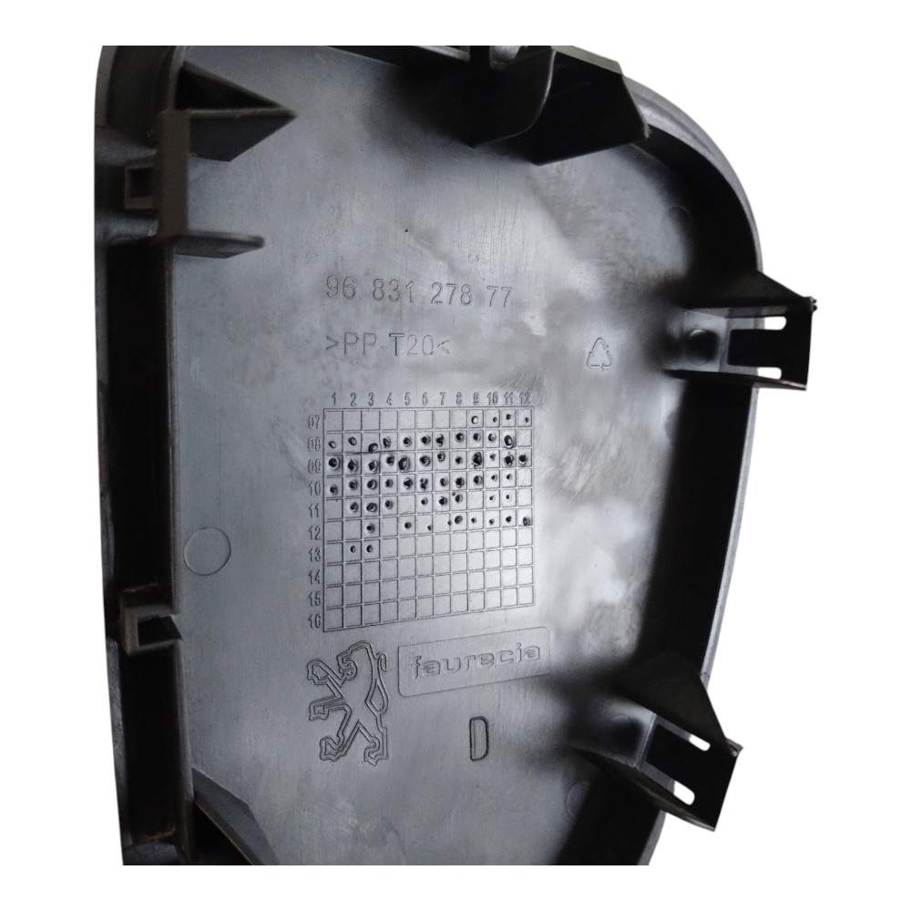 Tampa Lateral Painel Direito Peugeot 206 207 08 À 14. 5