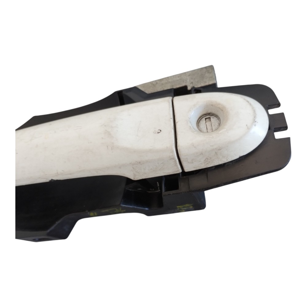 Maçaneta Externa Dianteira Esquerda Nissan Versa 2013 À 2019 Branco Dianteira 2