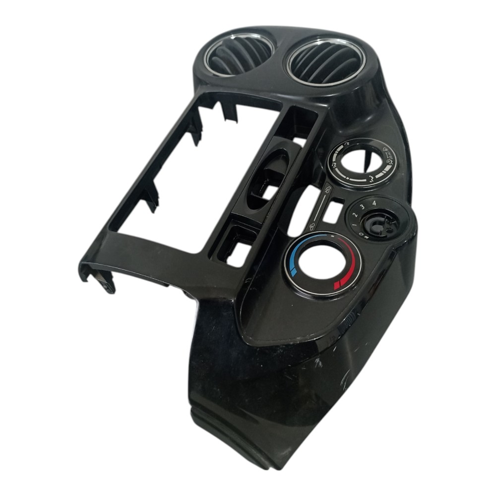 Comando moldura painel Toyota Etios  2013 a 2020. 2