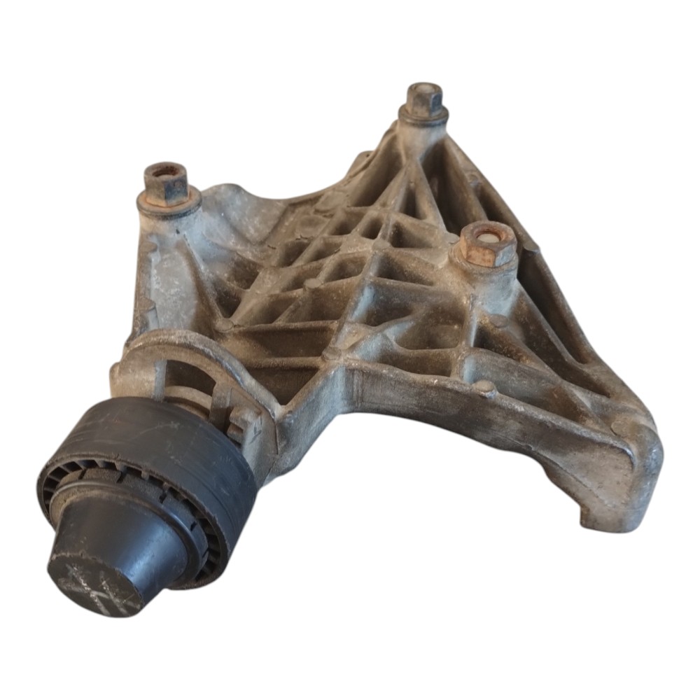 Suporte Compressor Nissan March 2011 À 2016. 2