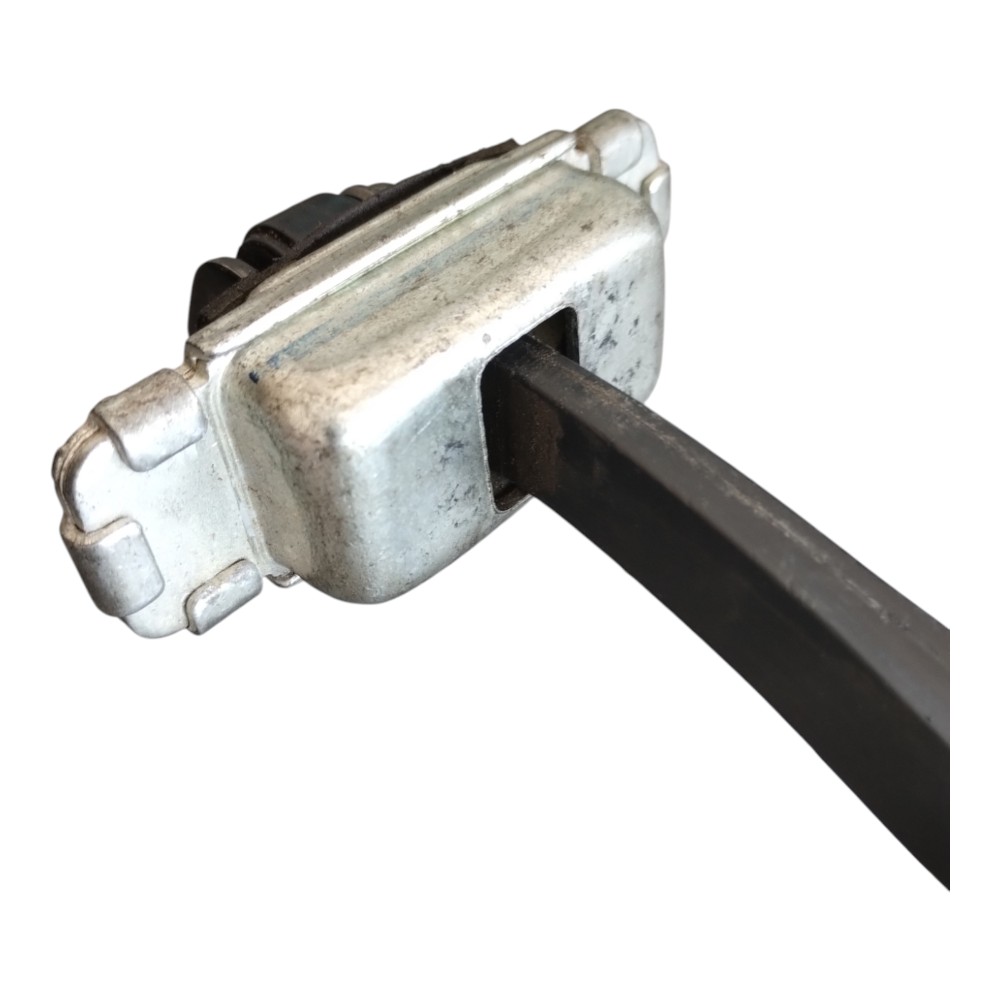 Limitador Porta Dianteira Direita Gm Onix 2012 À 2016. 3