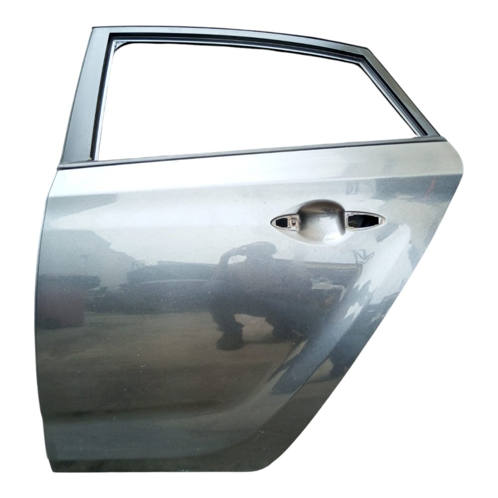 PORTA TRASEIRA ESQUERDA SEDAN HYUNDAI HB20S 2013 Á 2019.