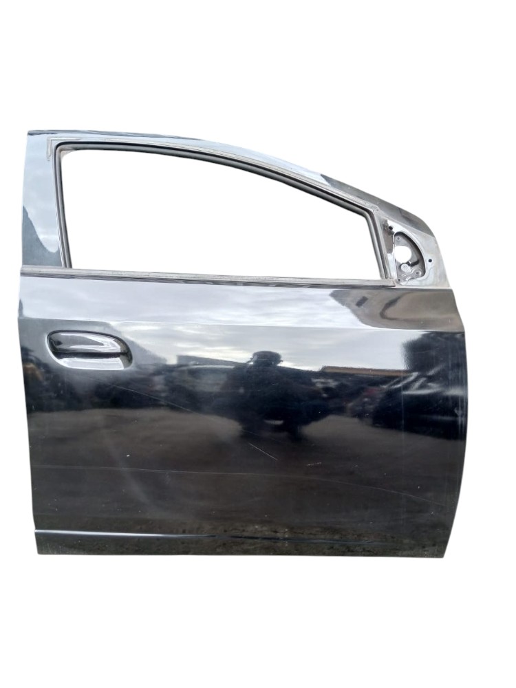 Porta Dianteira Direita Chevrolet Onix 2013 Á 2019. Dianteira Direita Preto