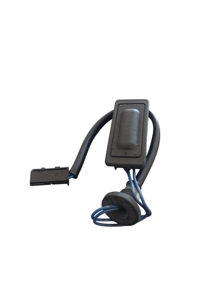 Botão Maçaneta Mala Gm Sonic 16v. 2012 À 2014. 3