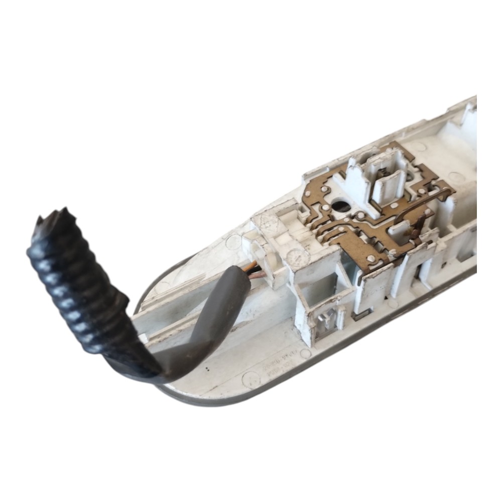 Luz Teto Cortesia Nissan Versa 2013 À 2019 Original. 4