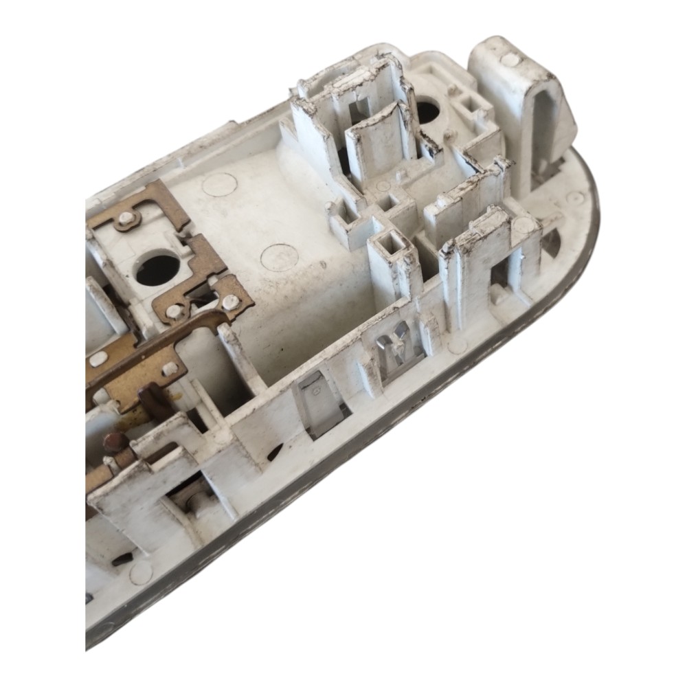 Luz Teto Cortesia Nissan Versa 2013 À 2019 Original. 5