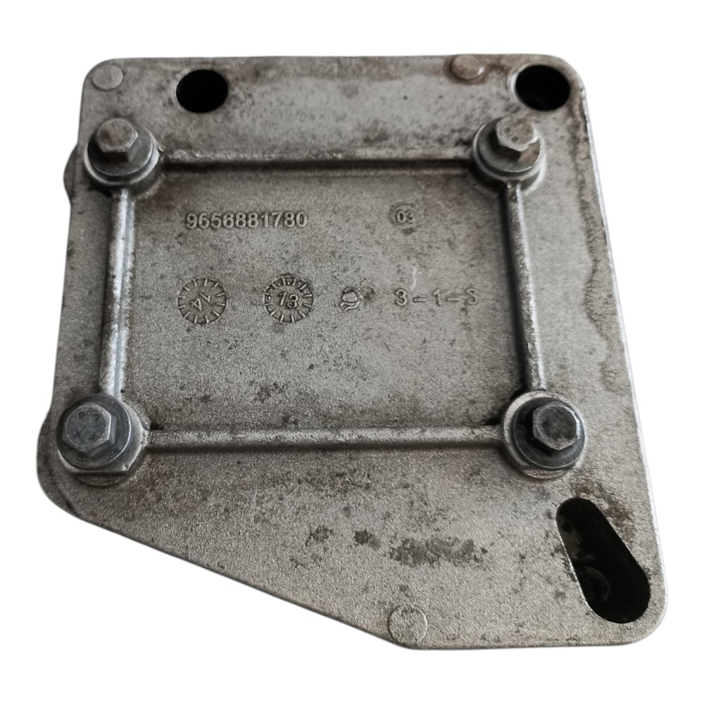 Suporte compressor ar  peugeot  206 207 Citroen c3 1.4 8v.