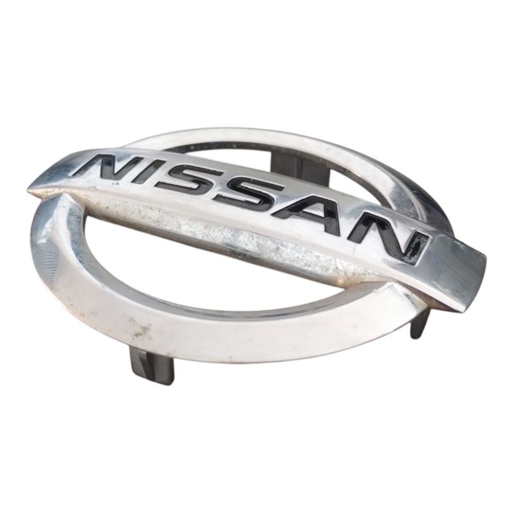 Emblema Tampa Traseira Nissan Versa 2013 à 2019. 2