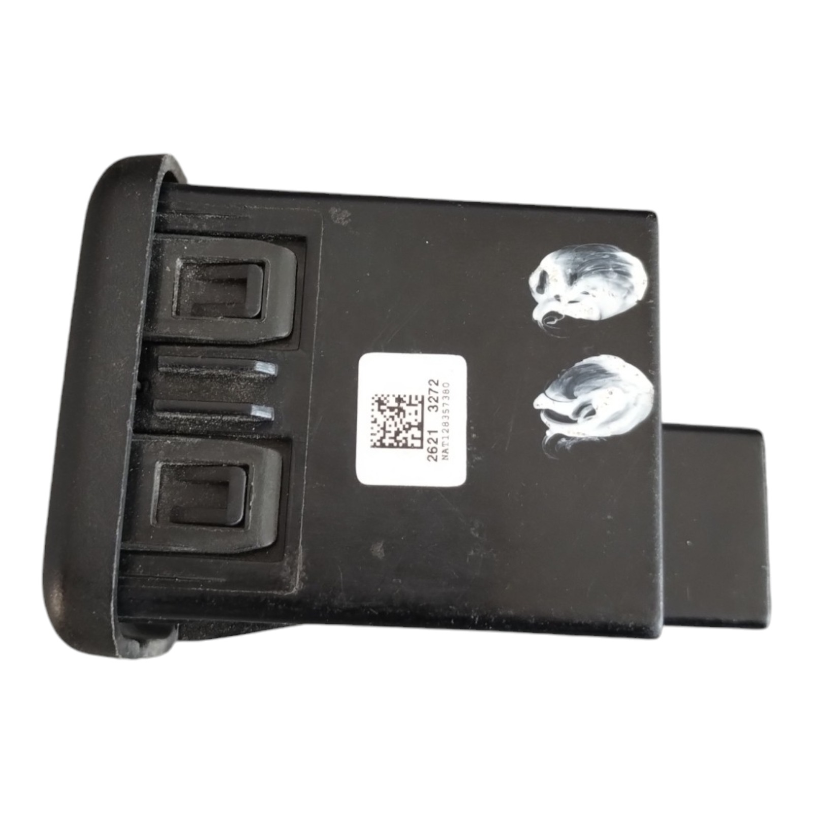 Tomada Usb Dupla Traseira Gm Onix. 3