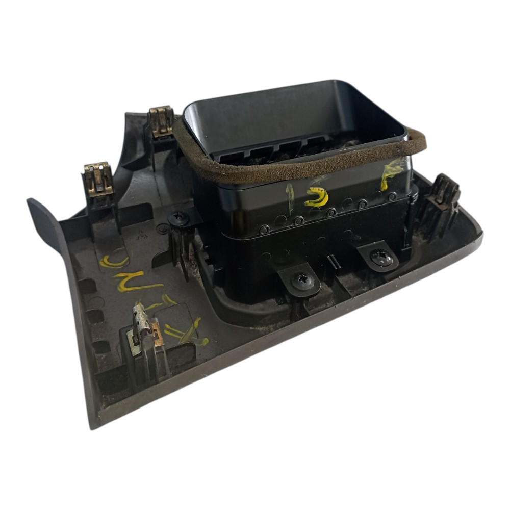 DIFUSOR DE AR LATERAL ESQUERDO CHEVROLET ONIX 2013 À 2019. 3