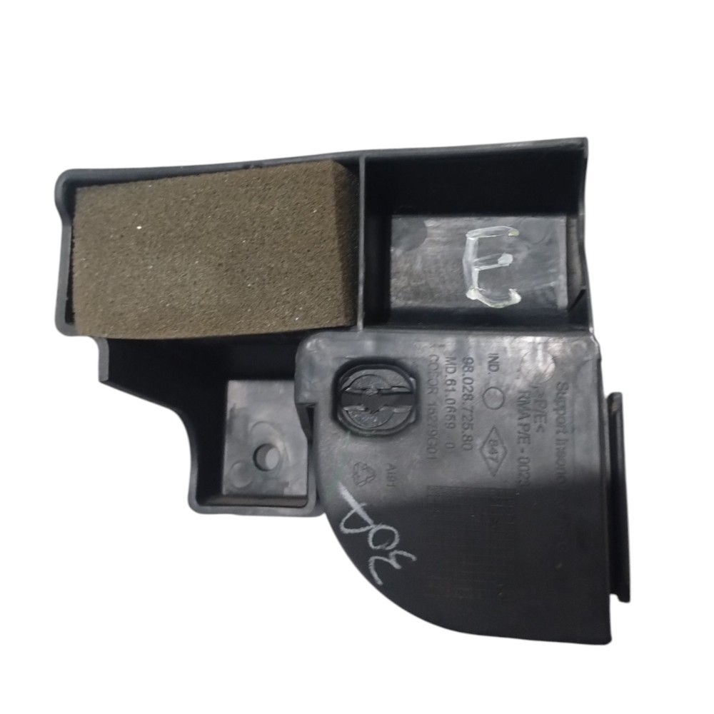 Suporte Lateral Esqu. Porta Malas Peugeot 208 2013 À 2019. 1