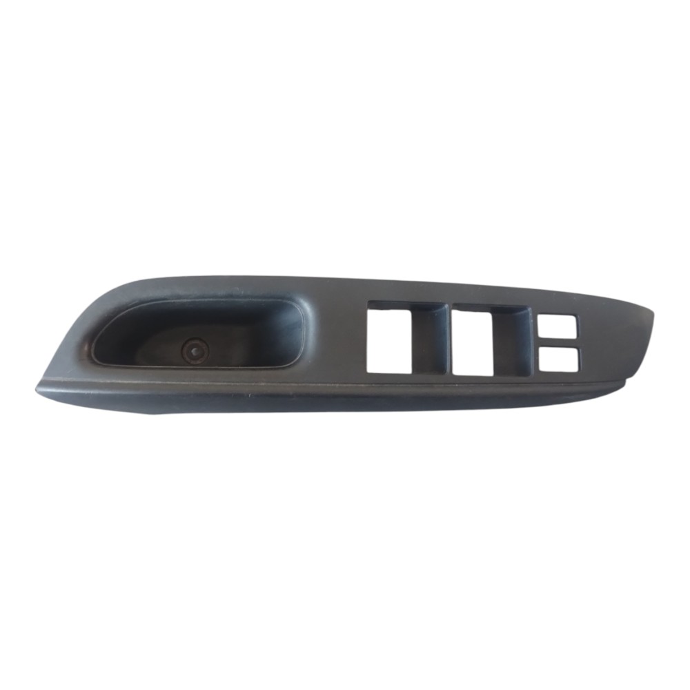 Moldura Comando Diant Esquerda Nissan Versa 2013 À 2019. 2