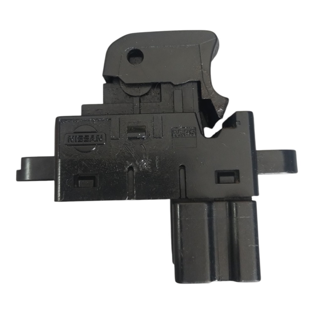 Botão Da Porta Traseira Esquerda Nissan Sentra 2007 À 2013. 4