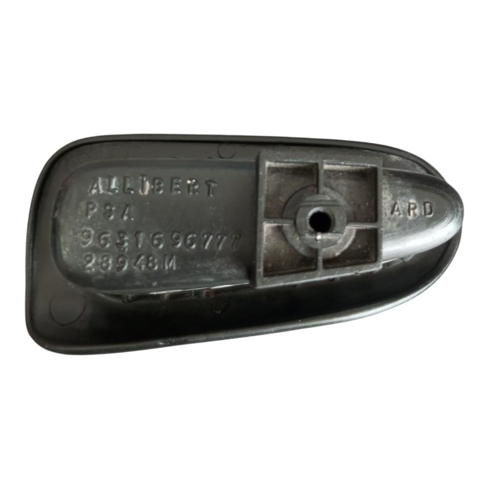 Puxador Porta Traseira Direita Peugeot 206 207 2000 À 2012. Preto Traseira 4