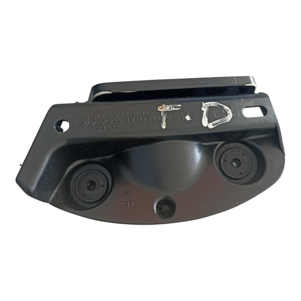 Guia Para-choque Traseiro Direito Bmw 318i 320i 2008 Á 2012. 2
