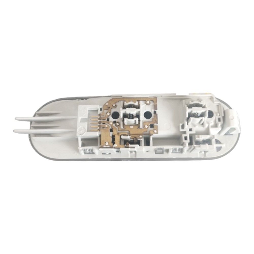 Luz De Teto Cortesia Nissan Versa 2013 À 2019. 6