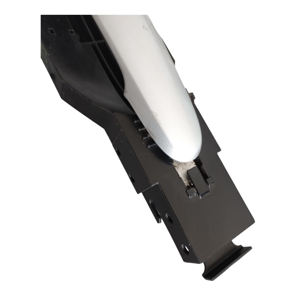 Maçaneta Externa Dianteira Esq. Nissan Versa 2013 À 2019. Dianteira 4