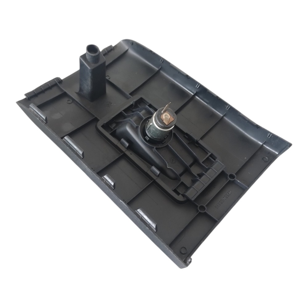 MOLDURA TOMADA 12V CONSOLE TOYOTA COROLLA 2015 A 2019. 7