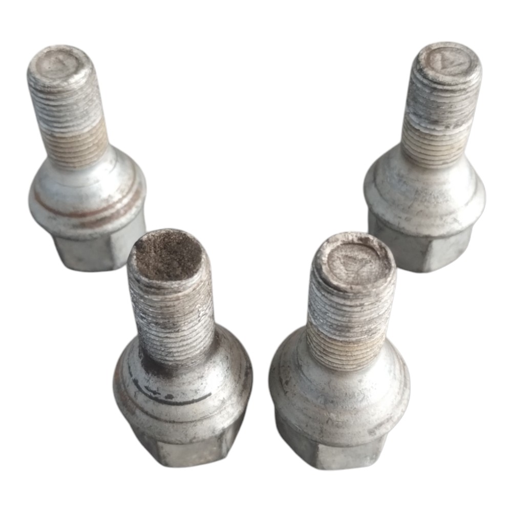 Parafuso Fixação Da Roda Fiat Mobi Argo Cronos 1.0 8v 4 Cc. 2