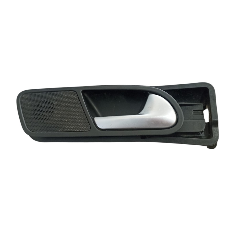 Maçaneta Interna Traseira Direita Vw Tiguan 2010 A 2015. Preto E Cromado Traseira