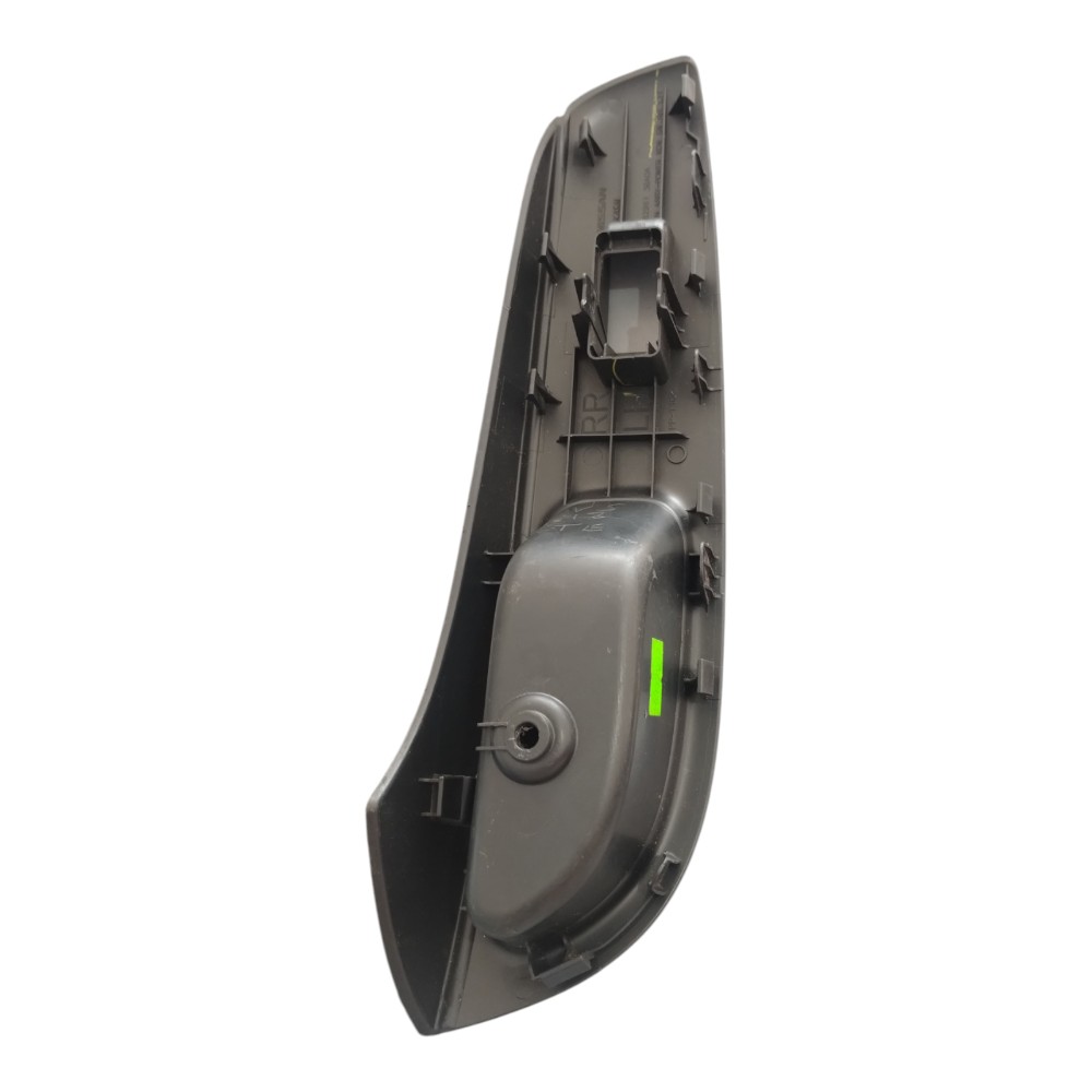 Moldura Botao Porta Tras.esqu.nissan Versa 2013 À 2019. 4