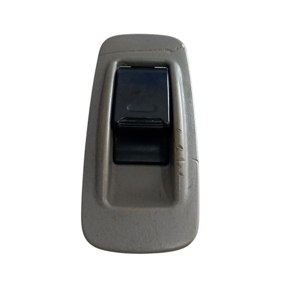 Botão Elev. Porta Tras.direita Toyota Corolla Fielder 03/08. 1
