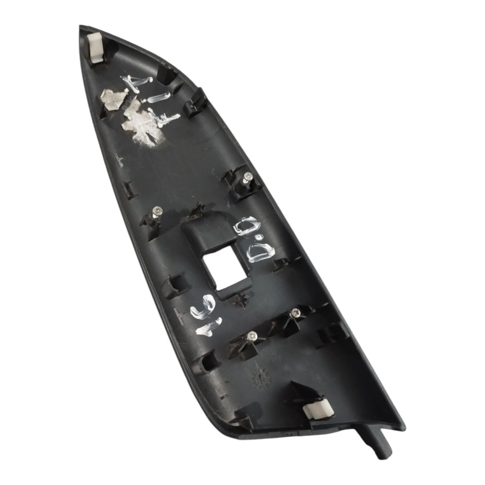 Moldura Vidro Elétrico Dianteiro Direito Honda Fit 14 À 16. 3