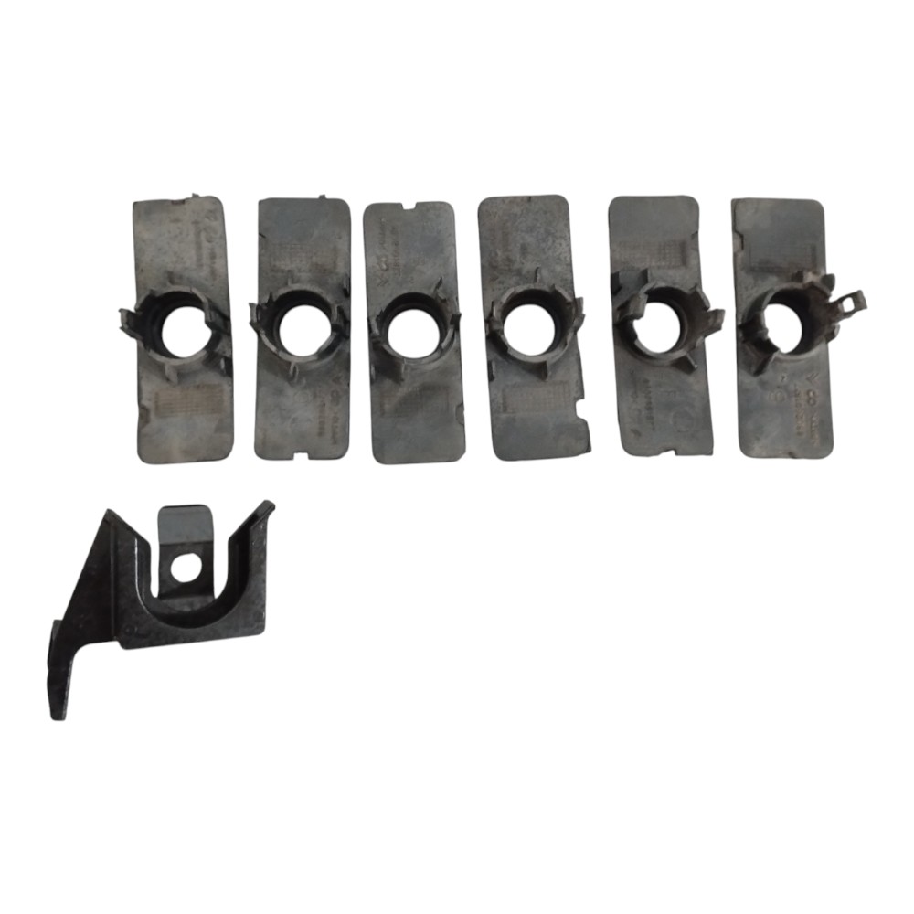 Suporte Sensor Estacionamento Dianteiro  Citroen C4 Lounge 14/18. Preto 2