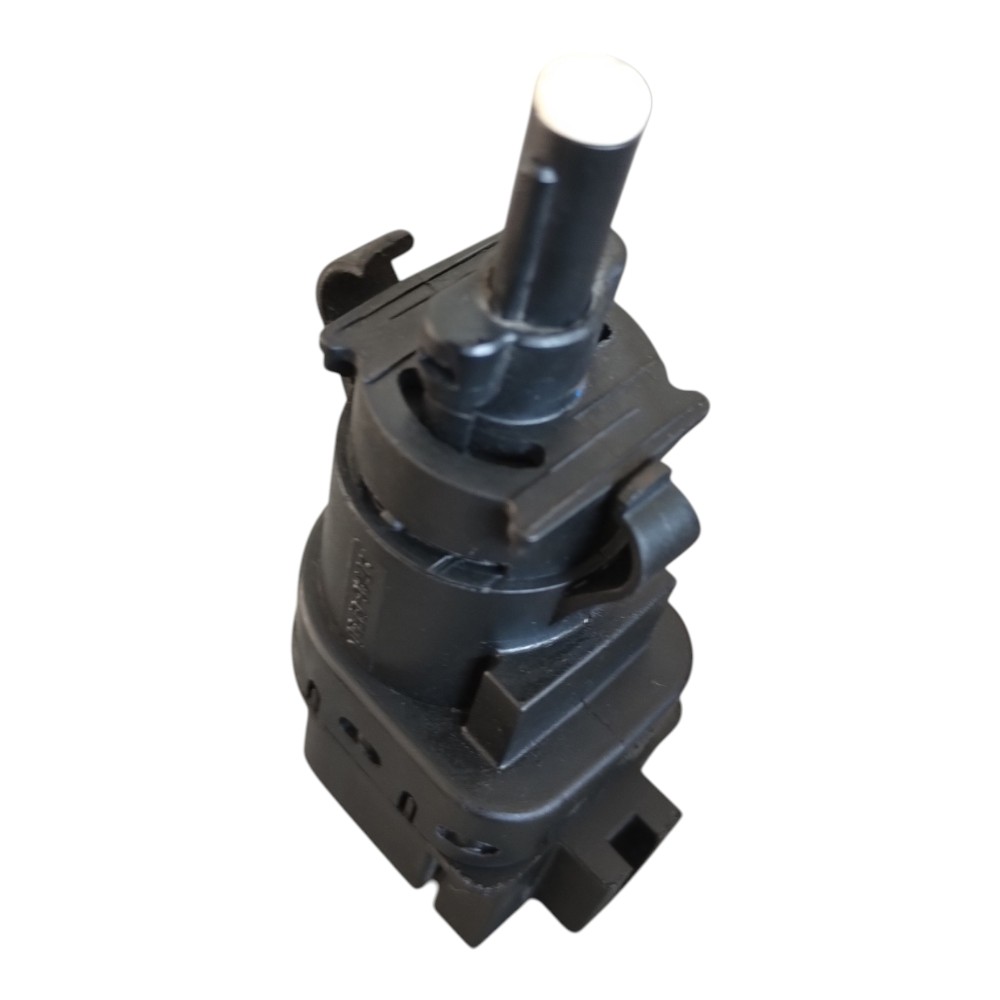 Interruptor Luz De Freio Ford Ecosport Ka Fiesta Focus Sigma 2