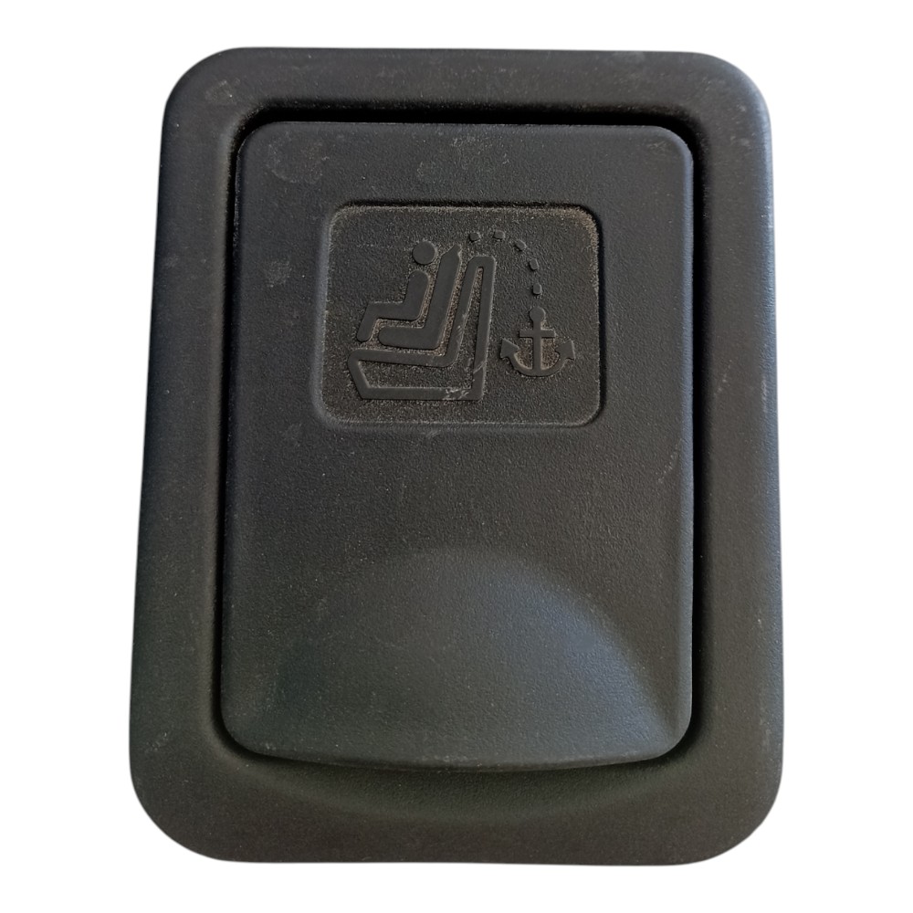 MOLDURA TAMPÃO ISOFIX CADEIRA INFANTIL HYUNDAI HB20 13/19.