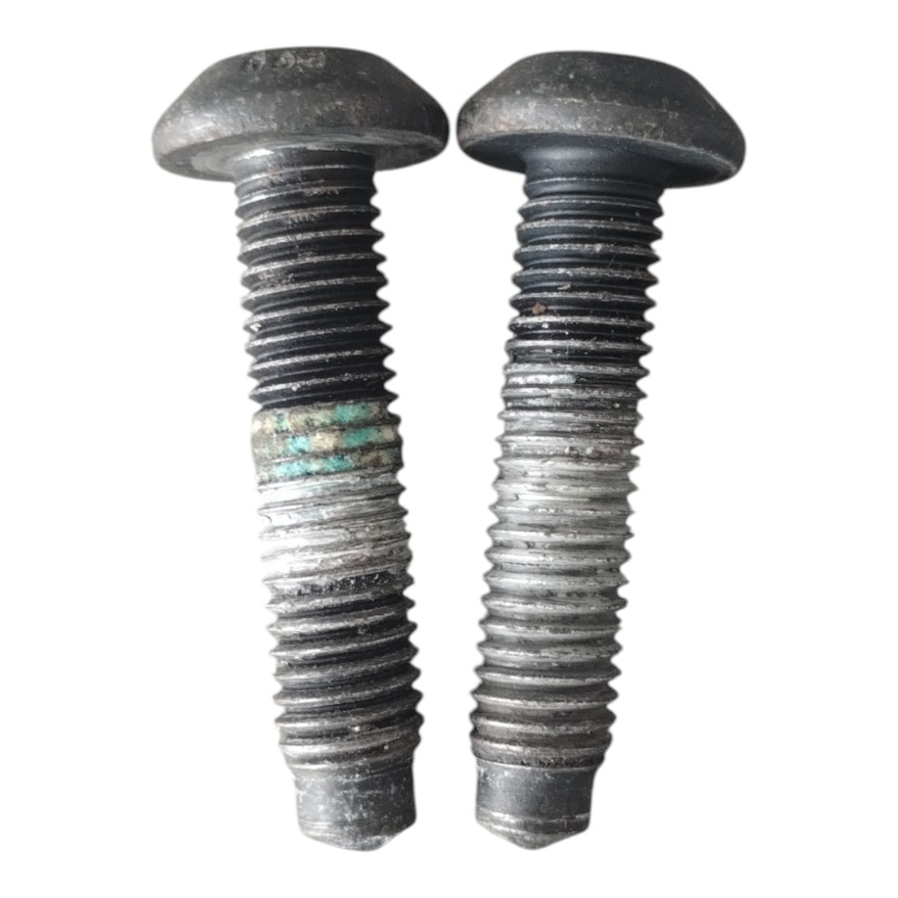 Parafusos De Fixação Do Banco Gm Onix 2013 À 2019 Original.