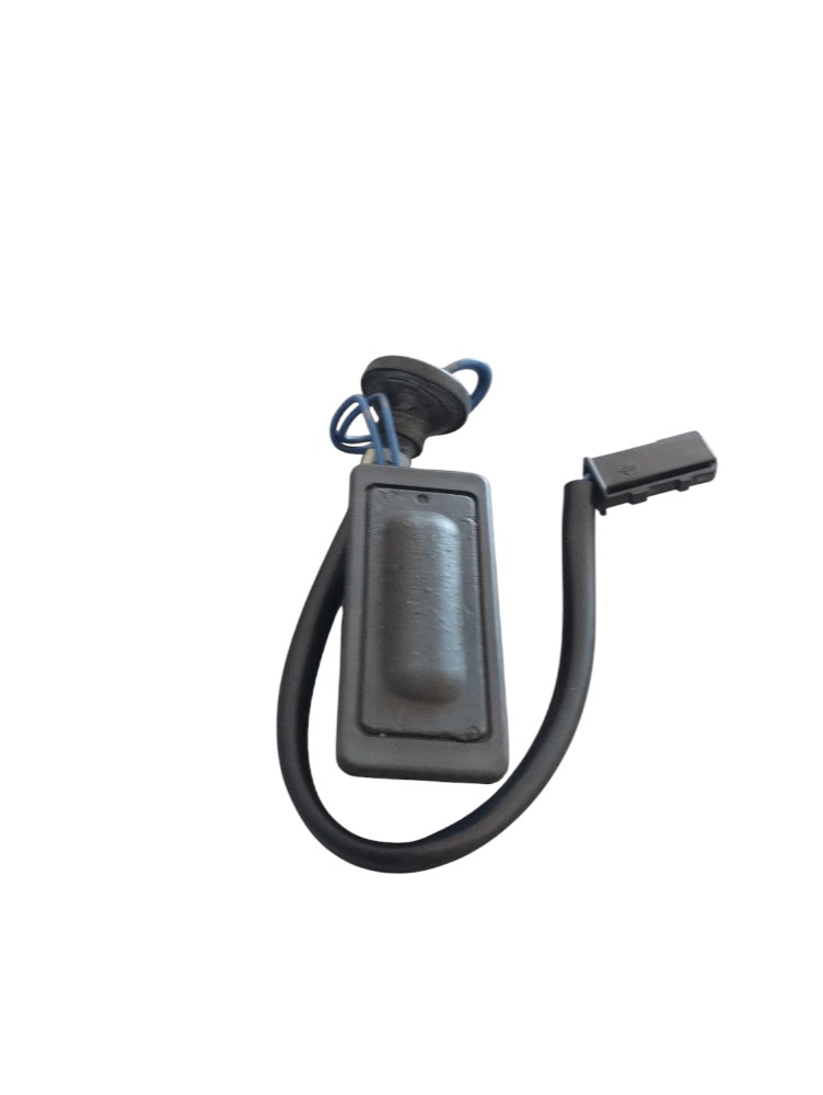 Botão Maçaneta Mala Gm Sonic 16v. 2012 À 2014.