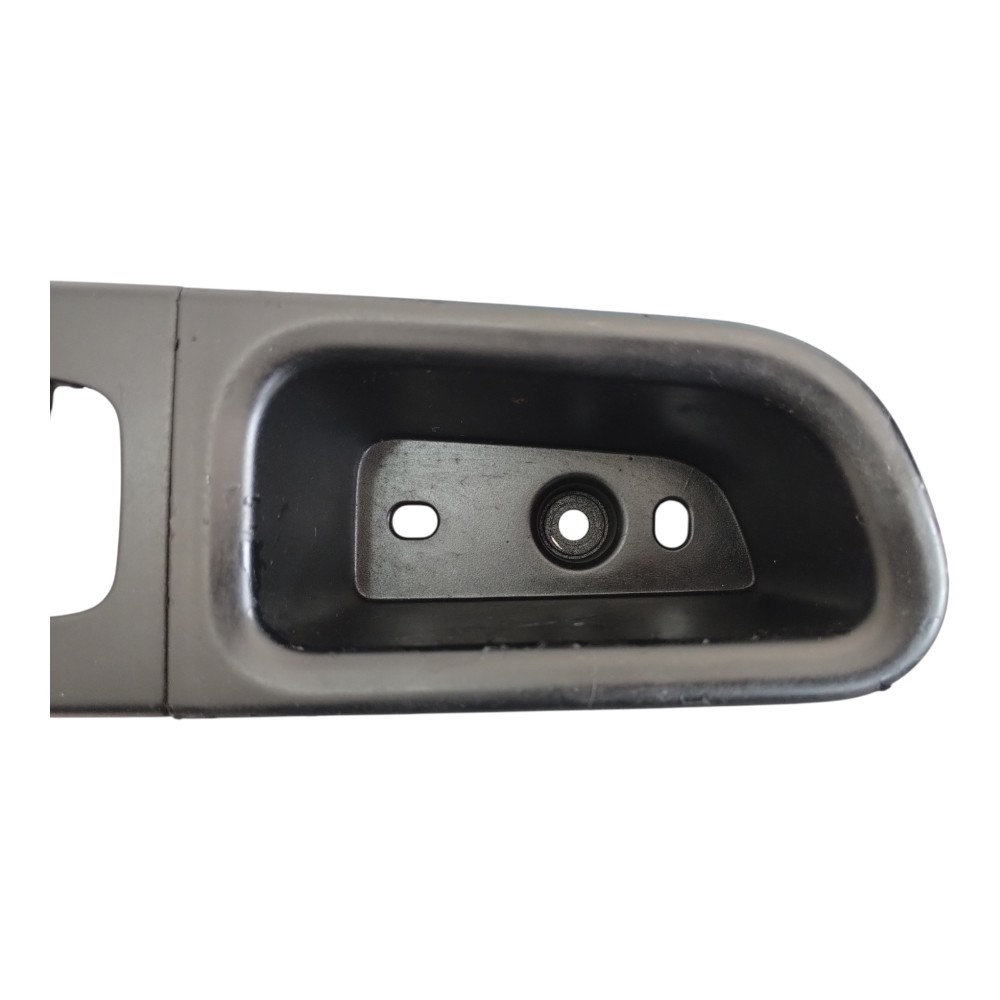 Moldura Botão Porta Dianteira Direita Jeep Renegade 15 À 21. 3