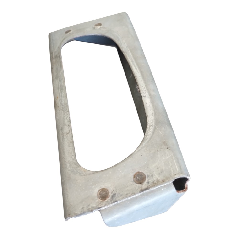 Suporte Do Puxador Tampa Traseira Jeep Compass T270 21 À 26. 6