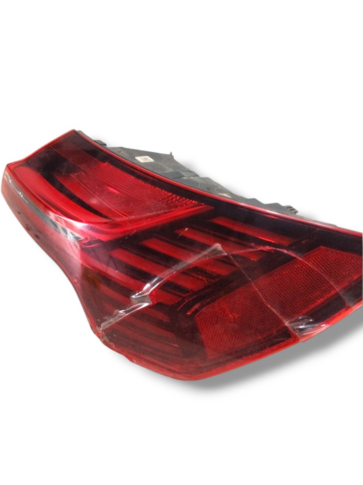 Lanterna traseira lateral Audi Etron 2022 ORIGINAL c Detalhe 1