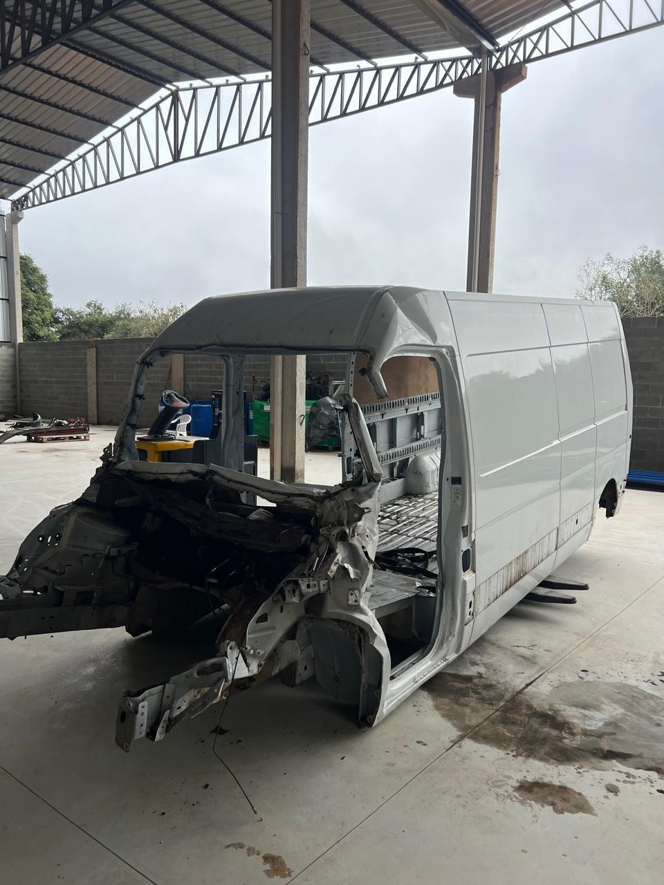 Carroceria Renault Master 2.3 L3h2 Furgao 2023 2024 Corte Branco 2