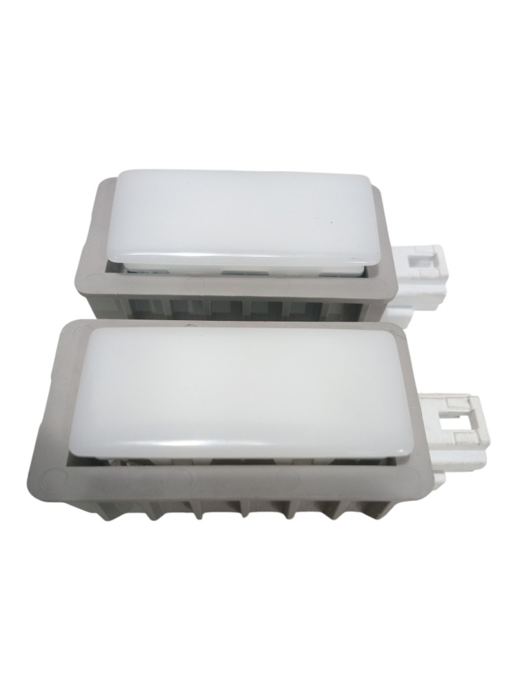 Par Lampada Cortesia do Quebra Sol Nissan Kicks 2025 2026