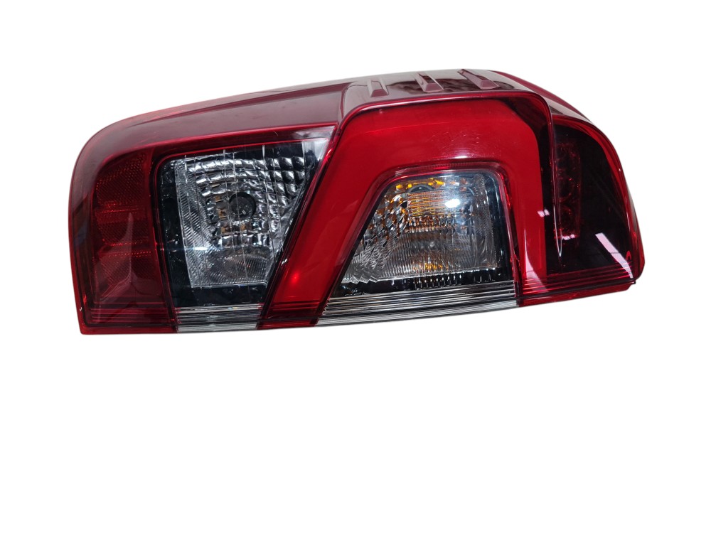 Lanterna Tras. Esquerda Nissan Frontier 2022 2025 Original Esquerdo/motorista Vermelho