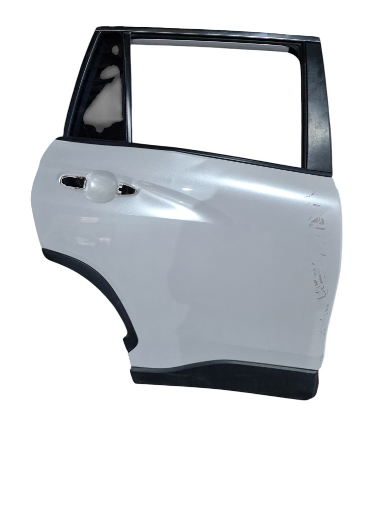 Porta traseira dir. Toyota Corolla Cross 2021 com detalhe