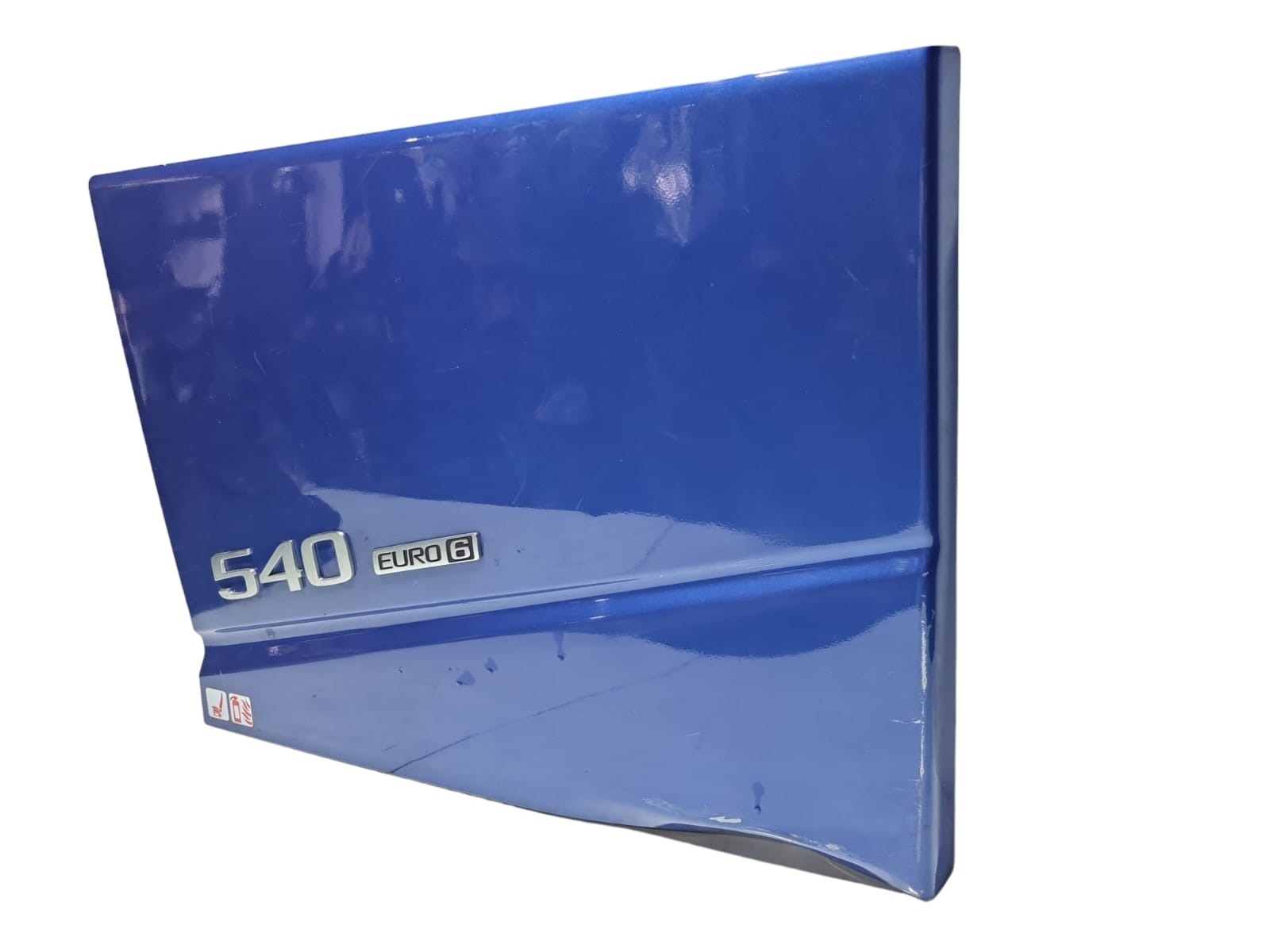 Tampa Maleiro C/ Suportes E Trava Volvo New Fh540 Detalhe 3