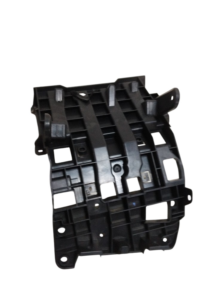 Suporte estrutural de fixação do console central Audi Etron 3