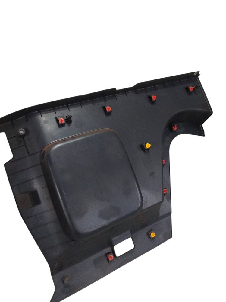 Moldura acabamento inferior bau Fiat Fiorino 2021 ORIGINAL 4